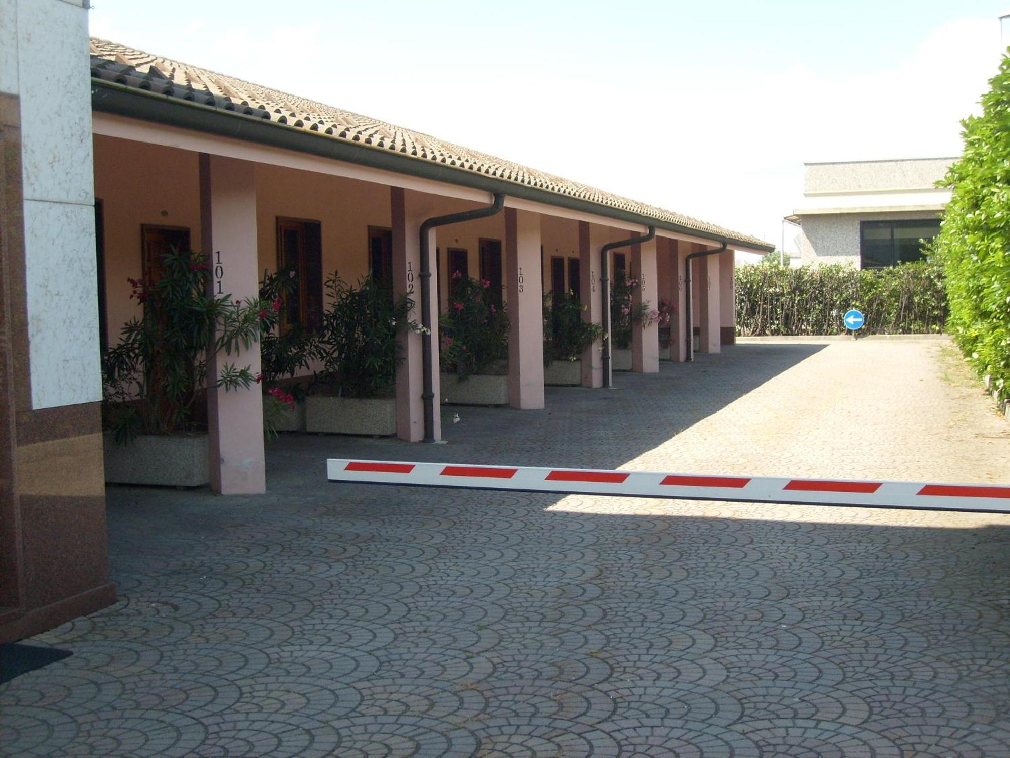 Hotel Motel Flower Novi Ligure Zewnętrze zdjęcie