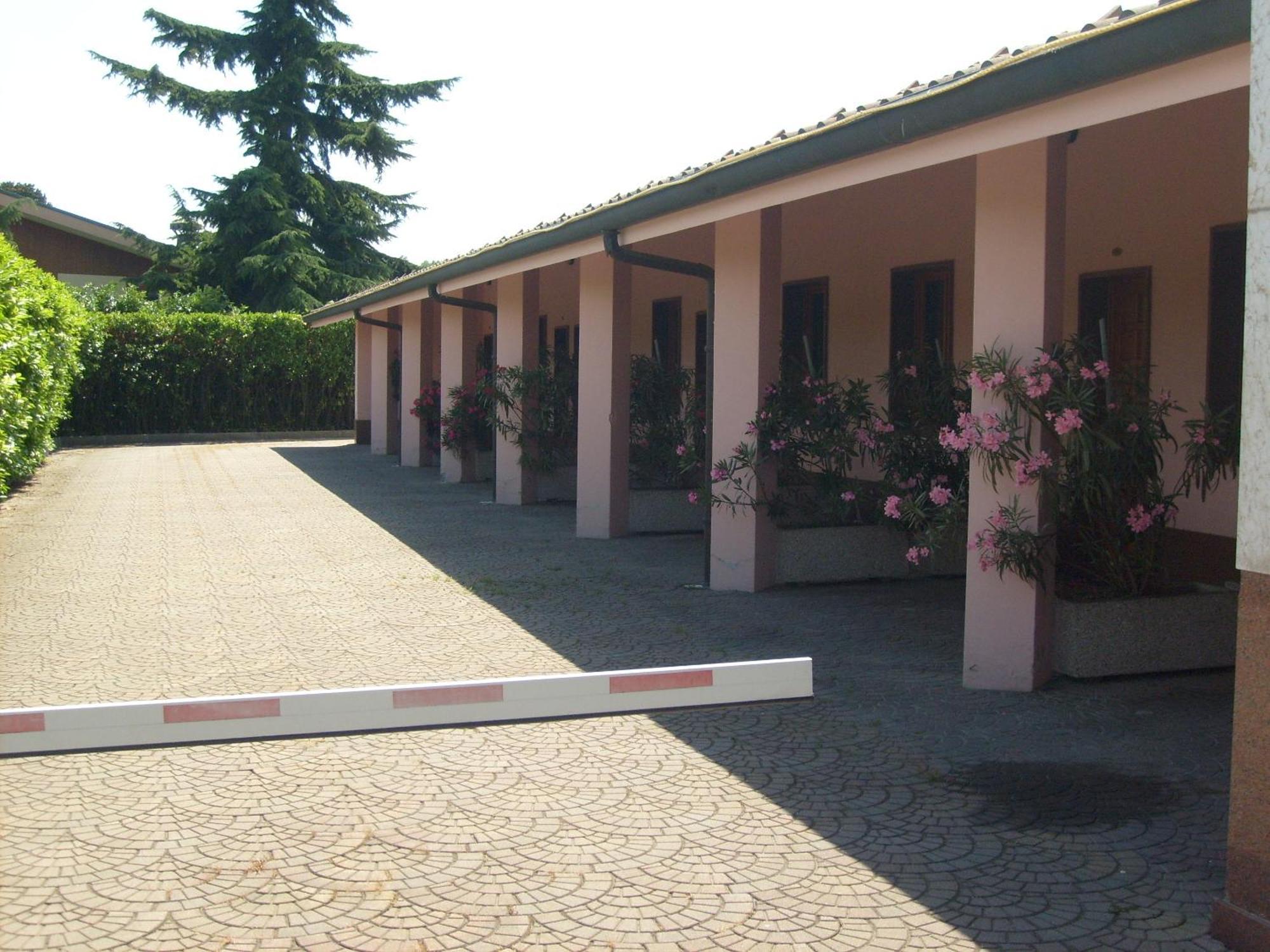 Hotel Motel Flower Novi Ligure Zewnętrze zdjęcie