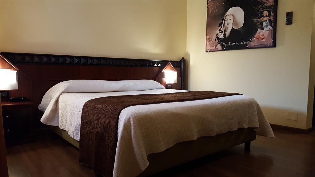 Hotel Motel Flower Novi Ligure Zewnętrze zdjęcie